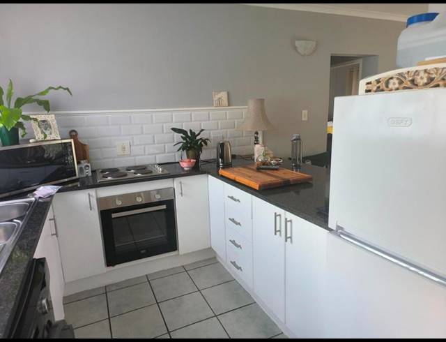 2 BEDROOM PROPERTY TO RENT IN MORELETAPARK